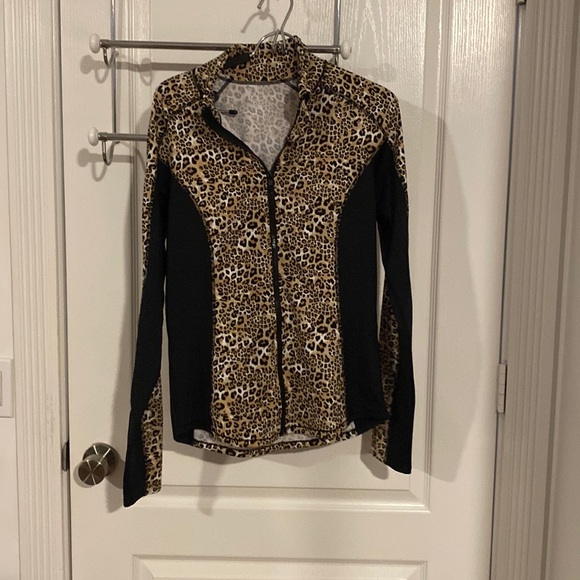 Guess lady’s Leopard print Jacket - Picture 1 of 10